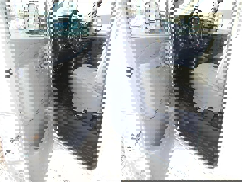 Used 2019 Chevrolet Express 3500 LS image 16