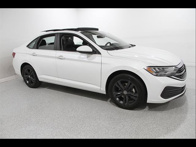 Used 2024 Volkswagen Jetta SE