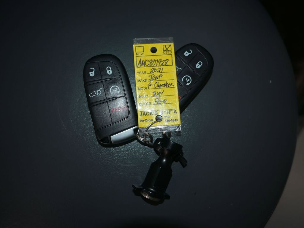 Used 2021 Jeep Grand Cherokee Limited w/ Quick Order Package 28K 80th image 22