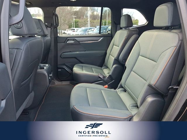 Used 2025 GMC Acadia AT4 w/ Luxury Package image 19