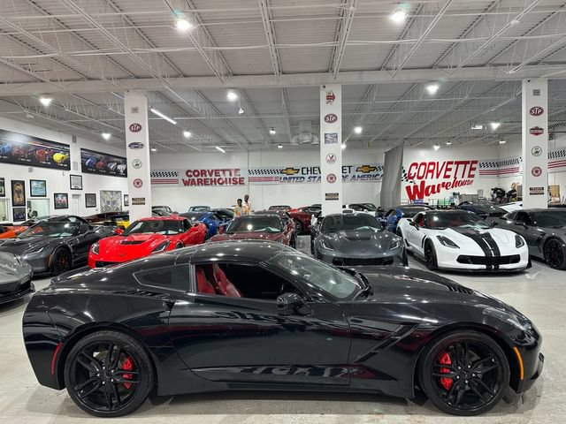 Used 2019 Chevrolet Corvette Stingray Coupe w/ Carbon Flash Badge Package RWD image 5