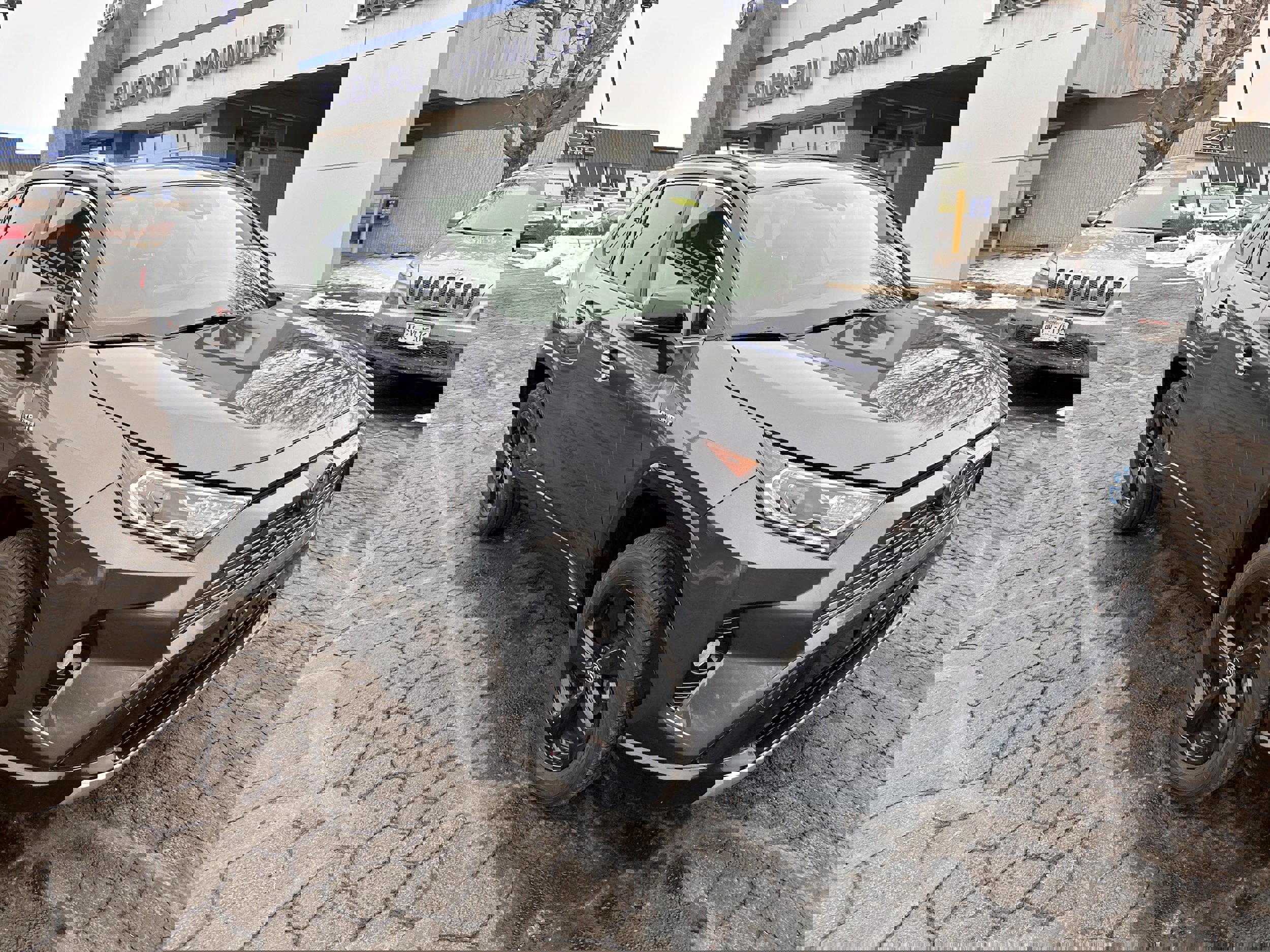 Used 2020 Toyota RAV4 XSE image 1