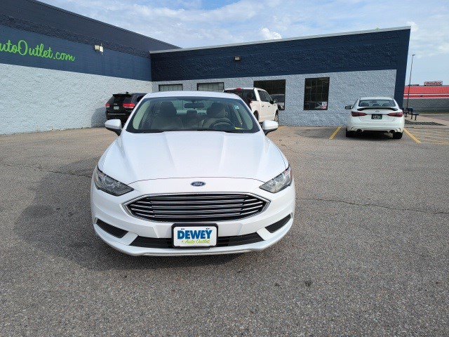Used 2018 Ford Fusion SE image 8