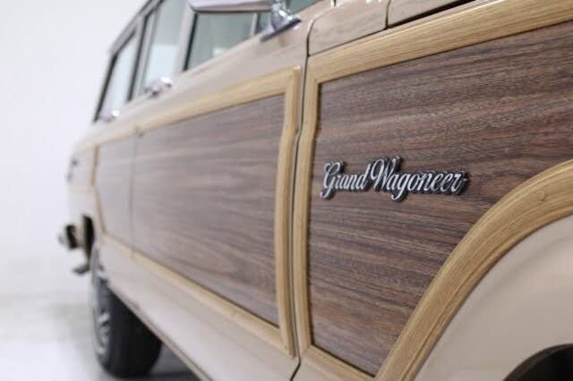 Used 1989 Jeep Grand Wagoneer image 36