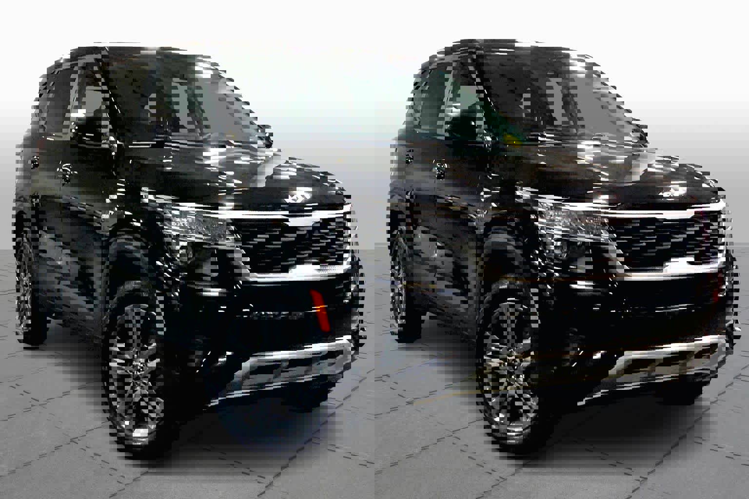 Used 2023 Kia Seltos LX image 3