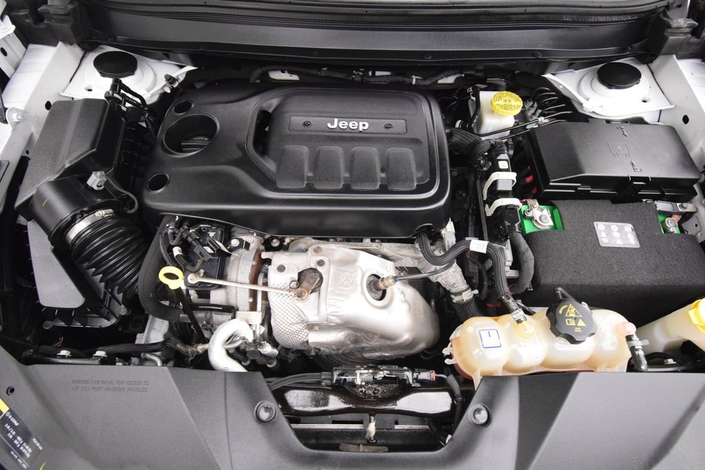Used 2019 Jeep Cherokee Limited AWD/4WD image 26