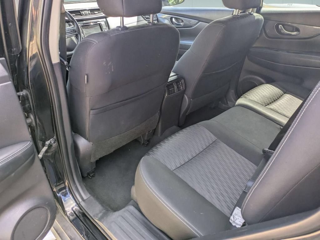 Used 2020 Nissan Rogue SV AWD/4WD image 22