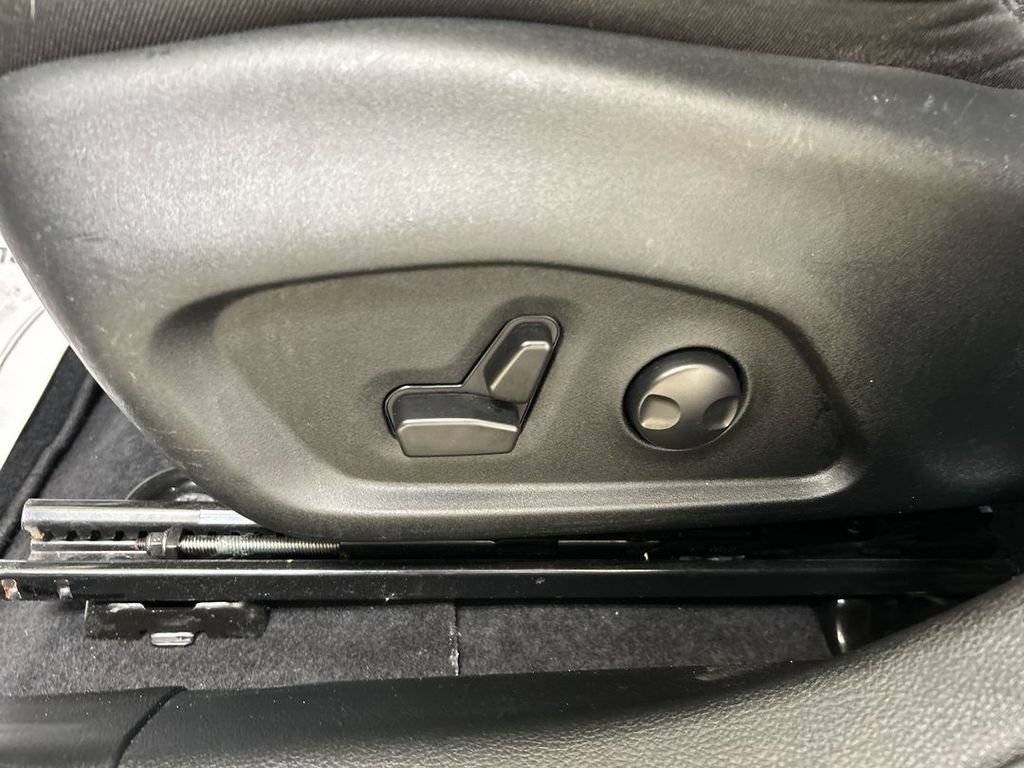 Used 2023 Jeep Compass Limited AWD/4WD image 8