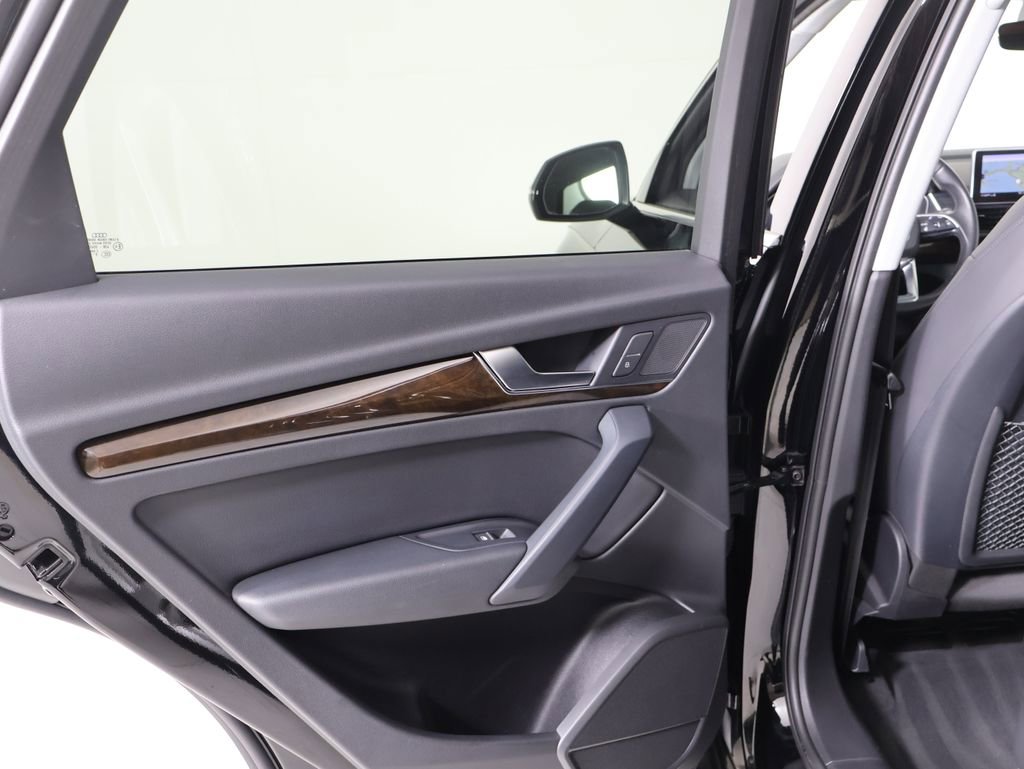 Used 2018 Audi Q5 2.0T Premium Plus w/ Premium Plus Package image 23