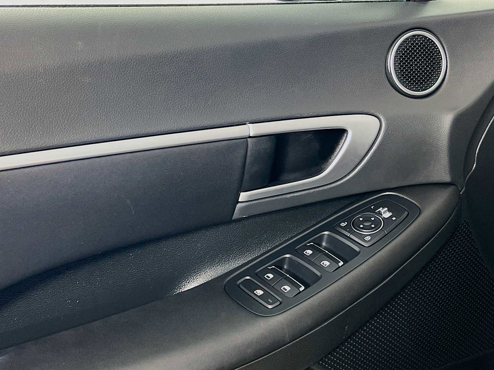 Used 2024 Hyundai Sonata SEL AWD/4WD image 17