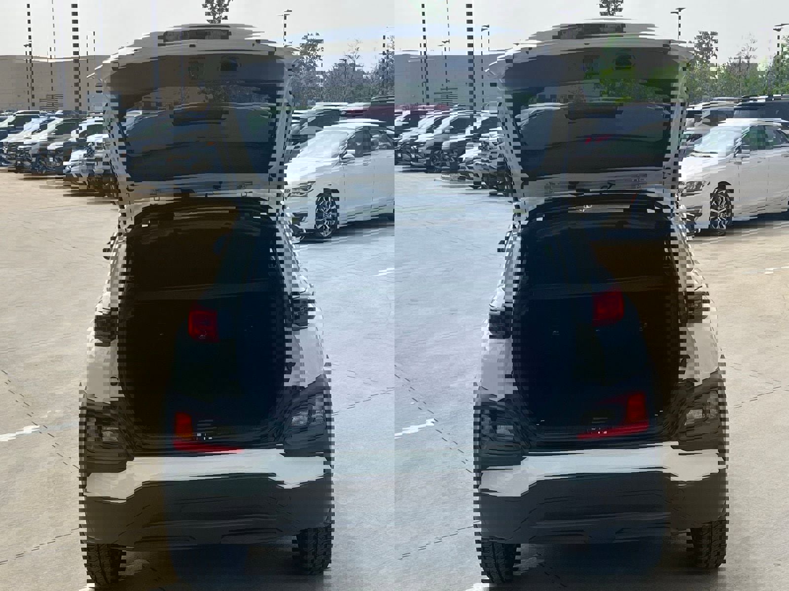 Used 2018 Hyundai Kona SEL w/ SEL Tech Package 02 FWD image 16