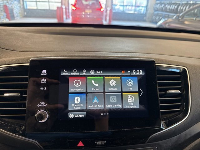 Used 2022 Honda Pilot TrailSport image 3