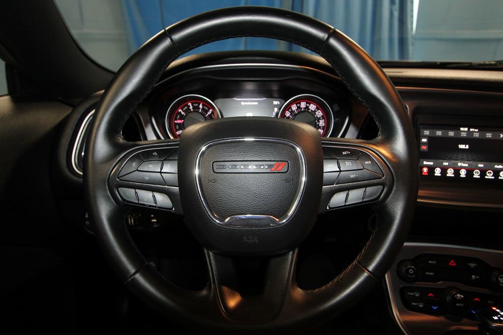 Used 2019 Dodge Challenger SXT image 11