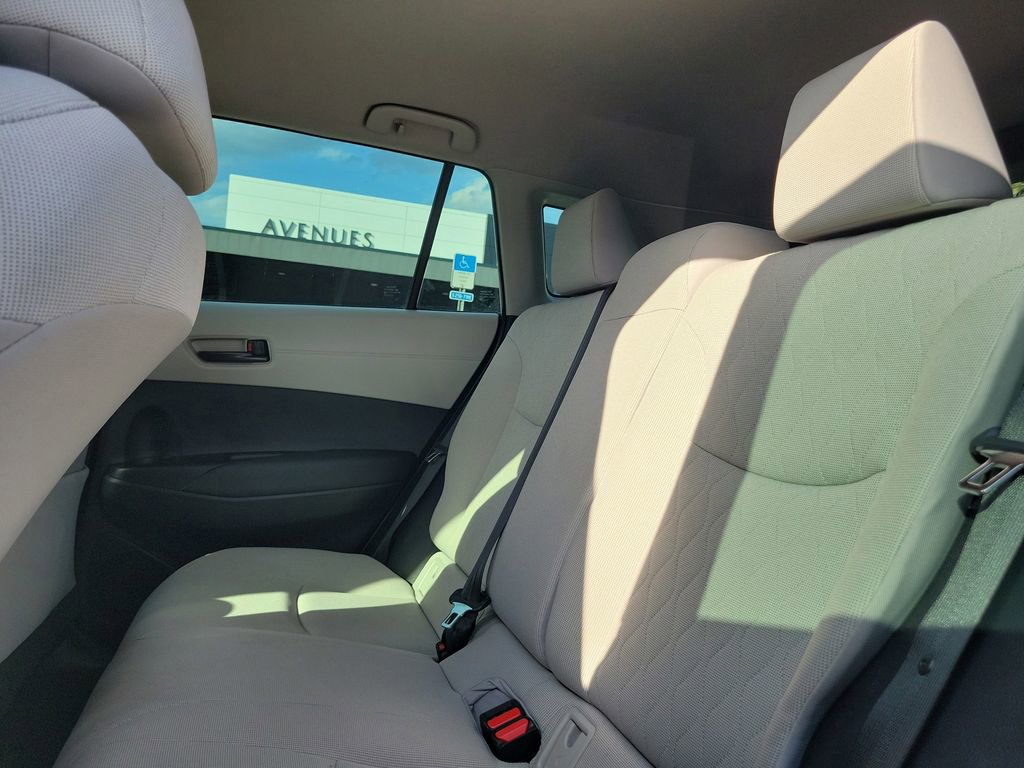 Used 2025 Toyota Corolla Cross L FWD image 11