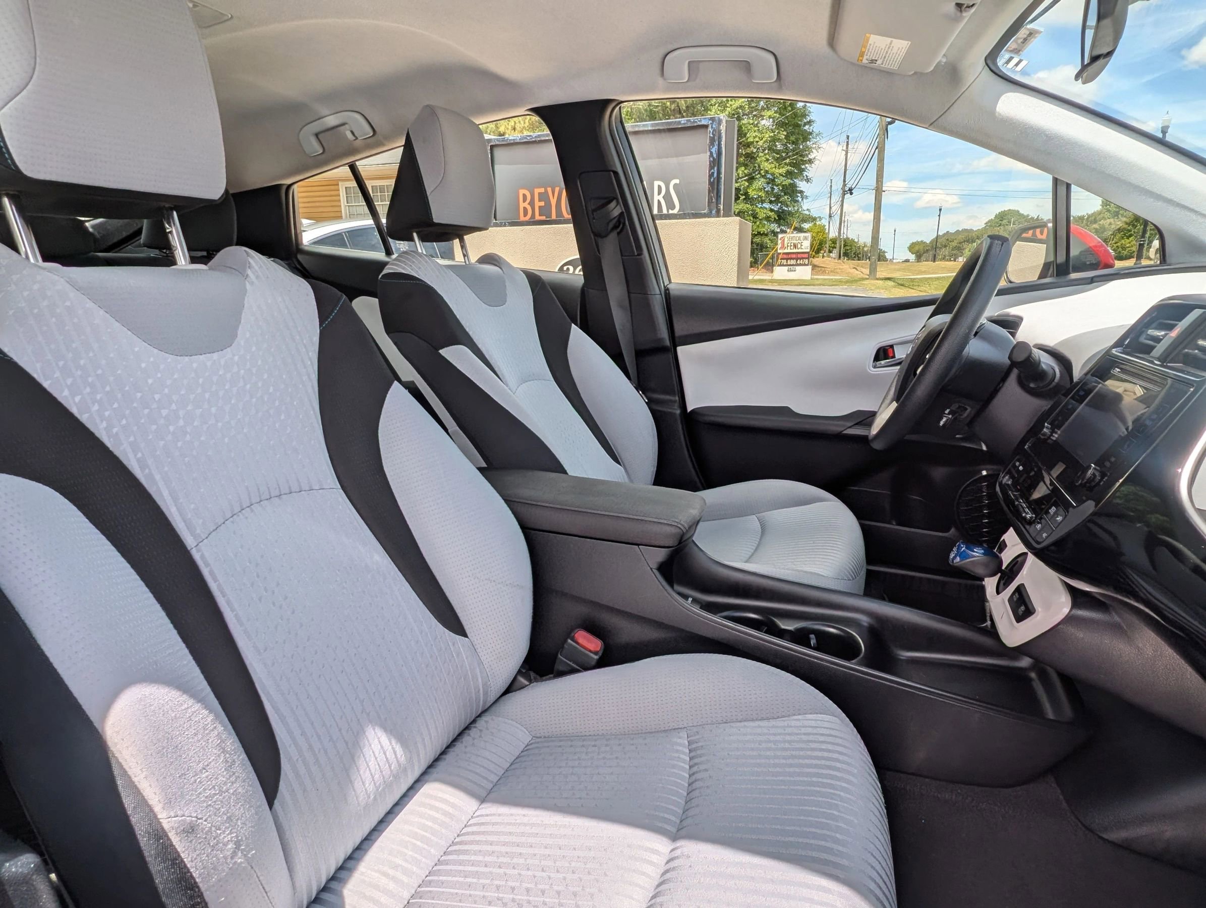 Used 2017 Toyota Prius Two FWD image 36