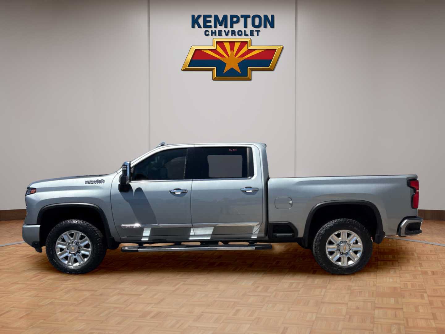 Used 2024 Chevrolet Silverado 2500 High Country w/ Max Trailering Package AWD/4WD image 3