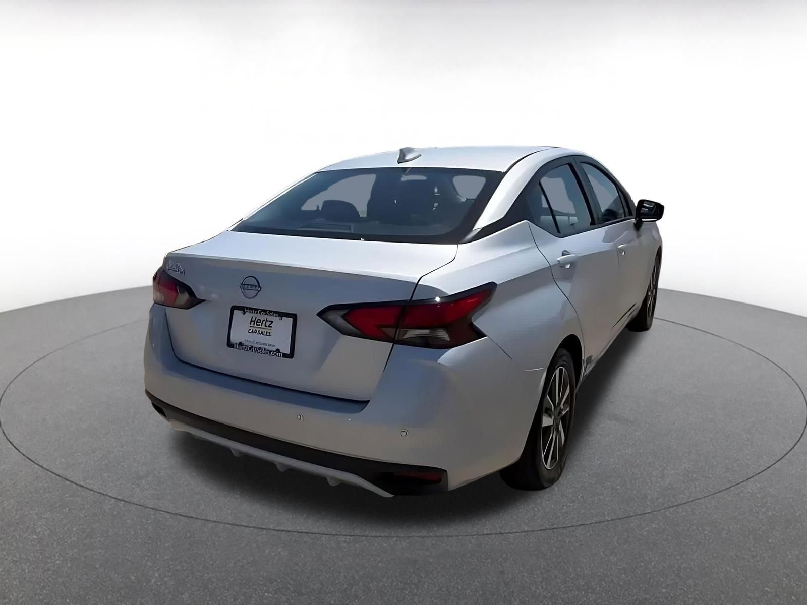 Used 2025 Nissan Versa SV FWD image 15