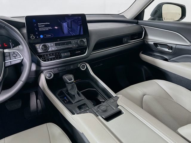 Certified 2025 Toyota Grand Highlander FWD image 25