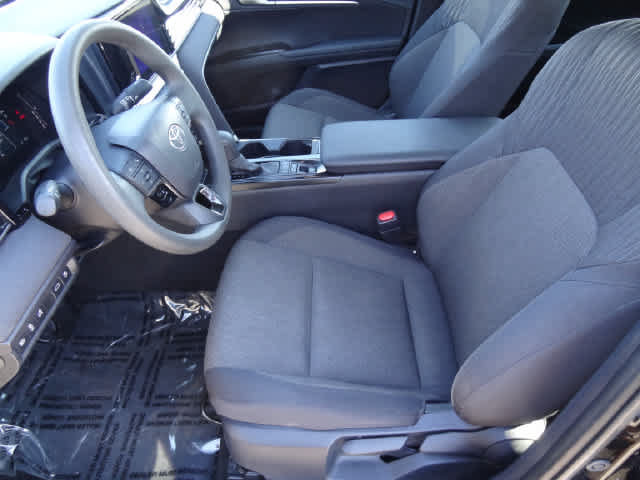 Used 2025 Toyota Camry LE FWD image 6