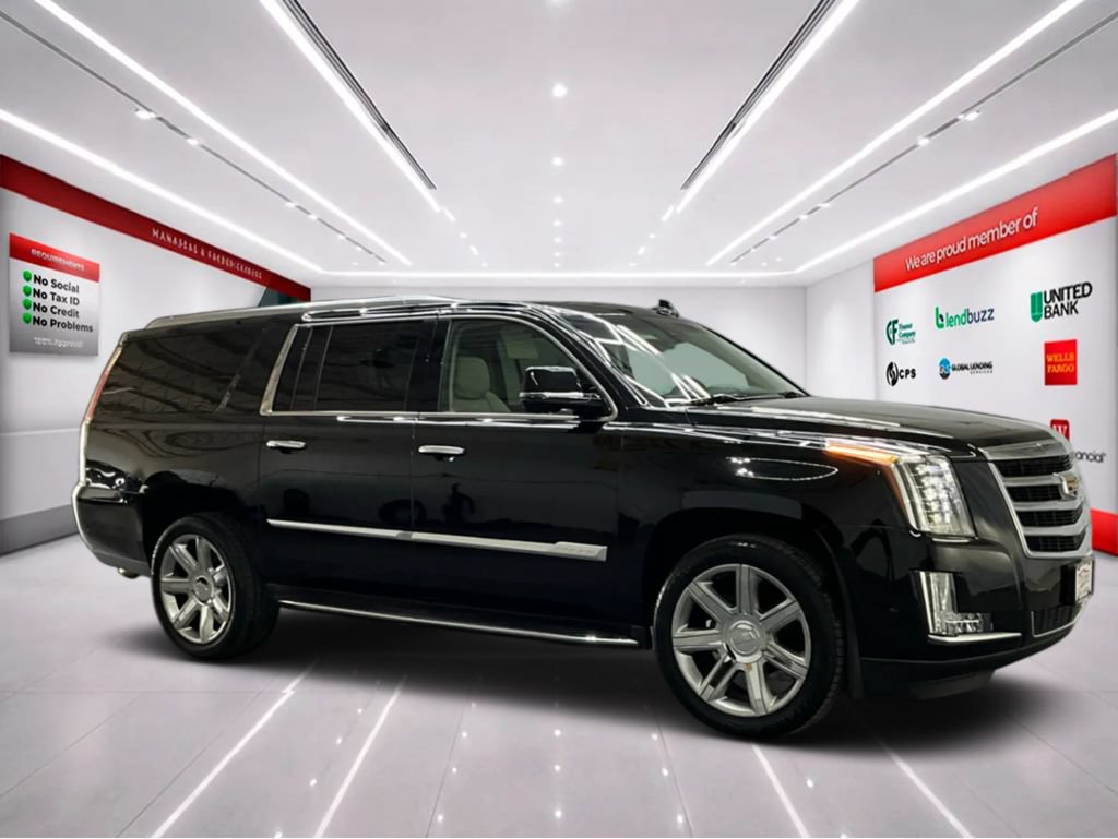 Used 2018 Cadillac Escalade ESV Luxury AWD/4WD image 2