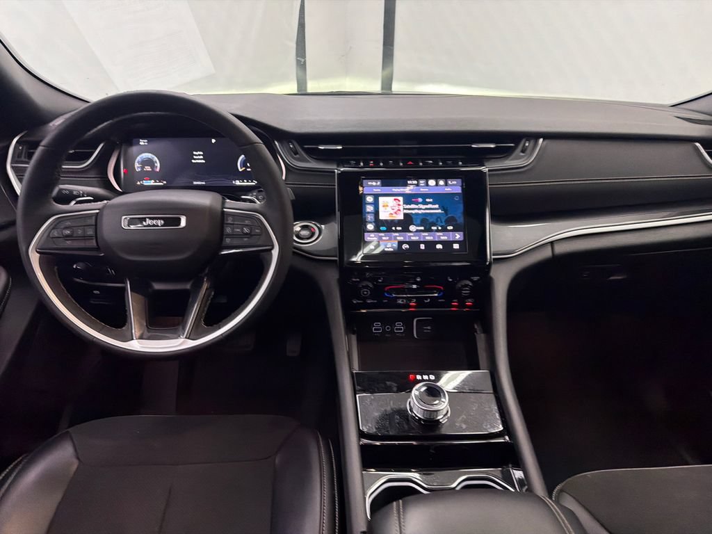 Used 2023 Jeep Grand Cherokee L Laredo RWD image 22