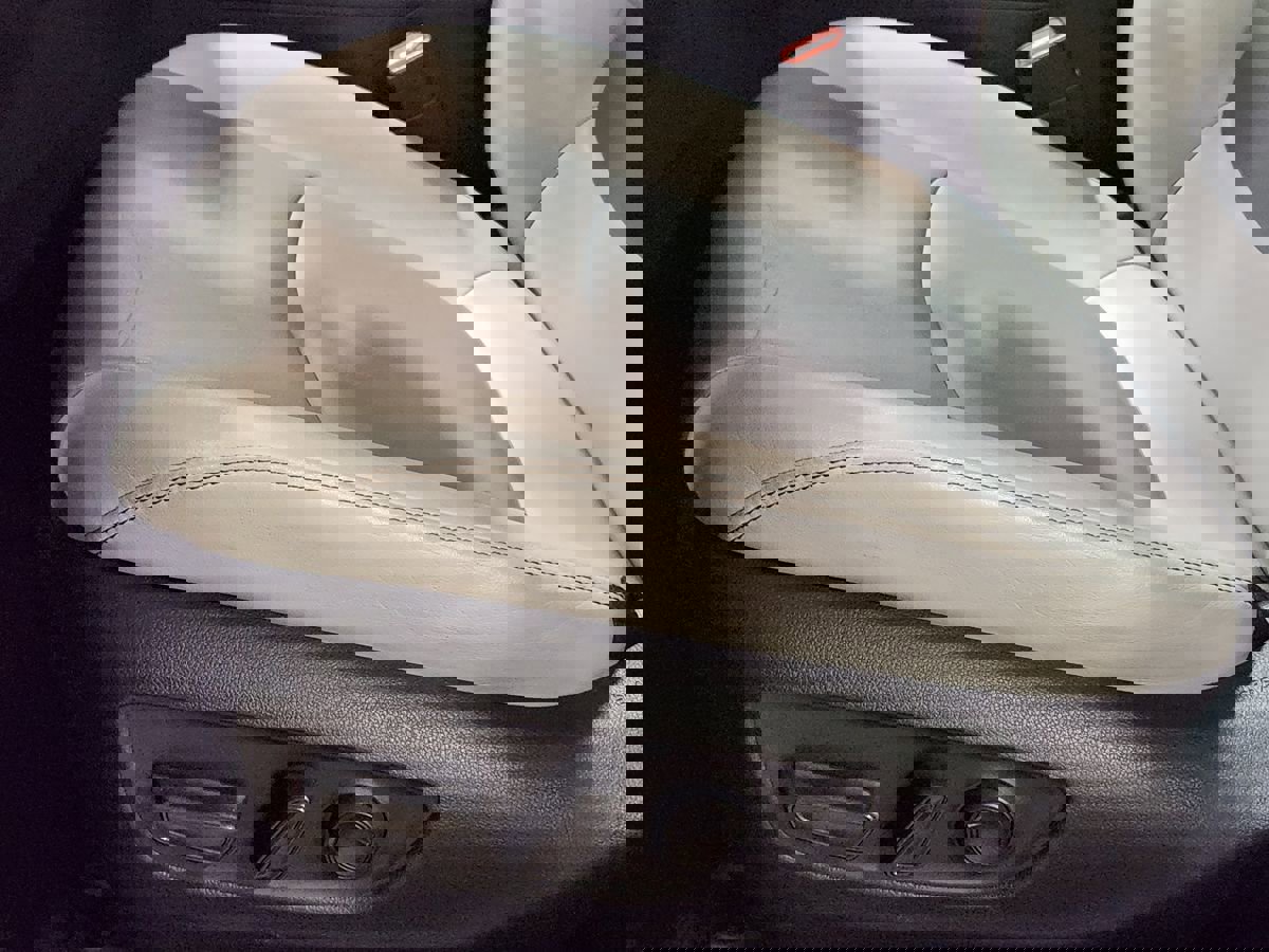 Used 2019 Toyota RAV4 XLE Premium image 44