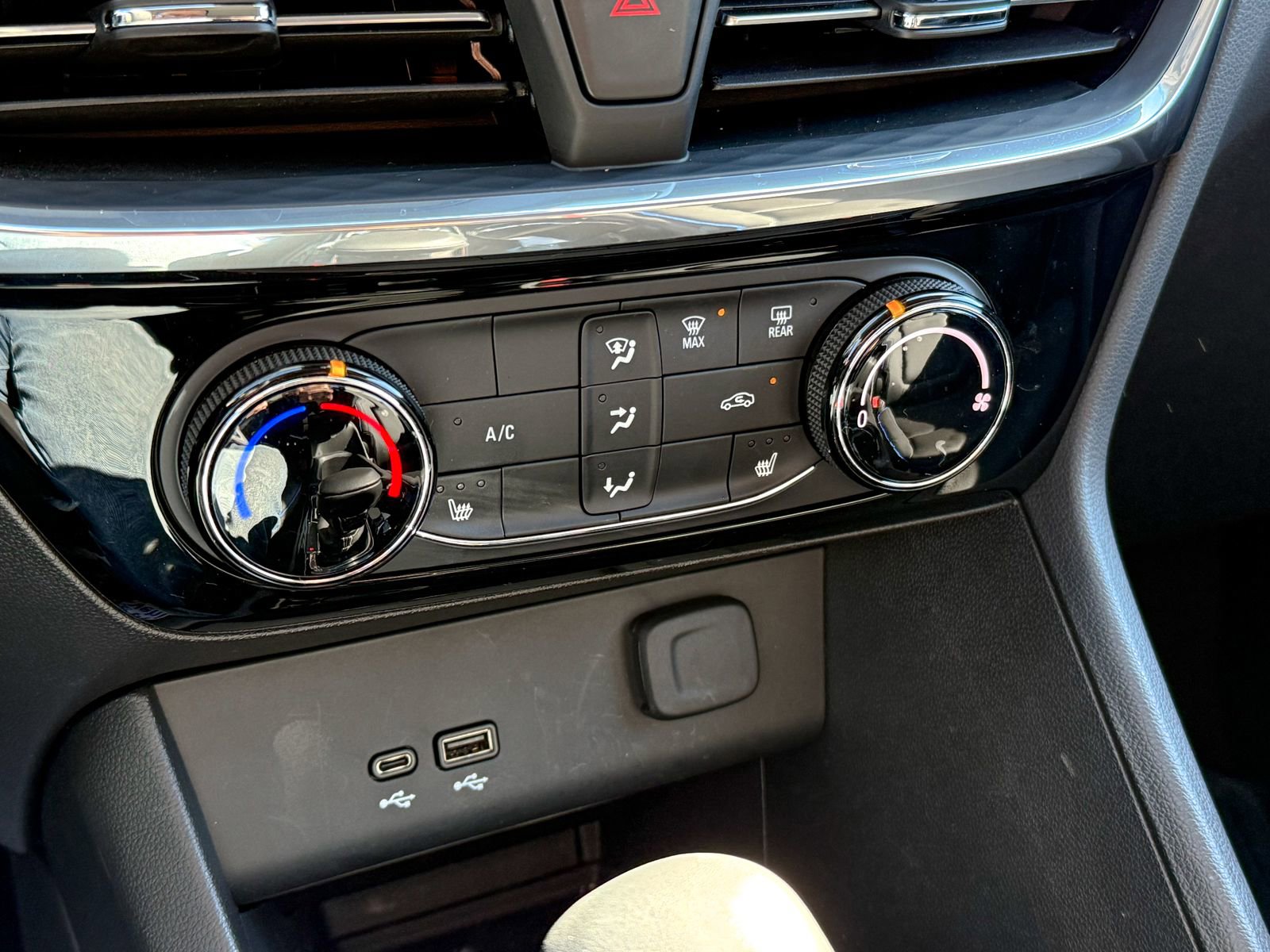 Certified 2026 Buick Encore GX Sport Touring w/ Advanced Technology Package image 20