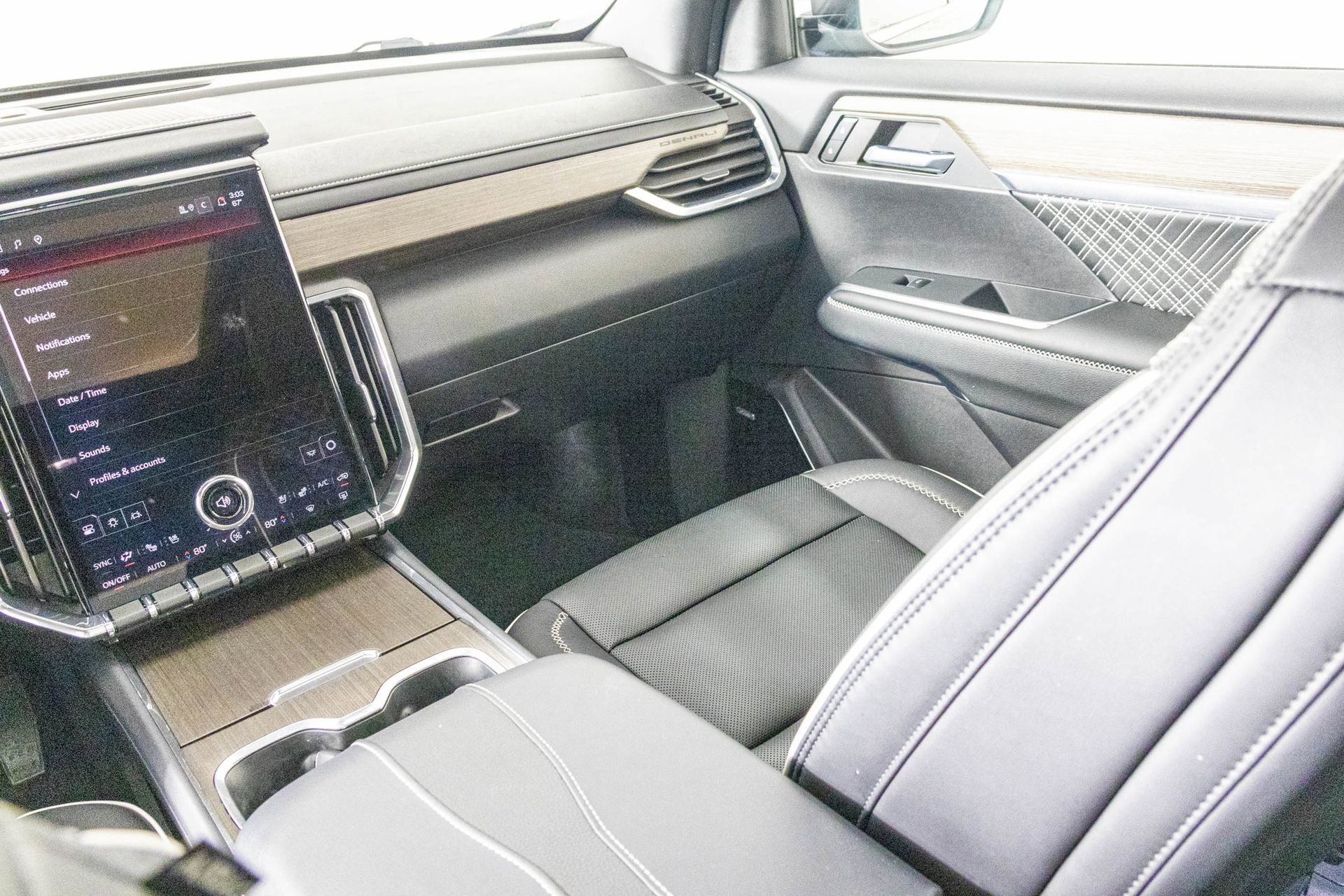 Used 2024 GMC Acadia Denali image 33