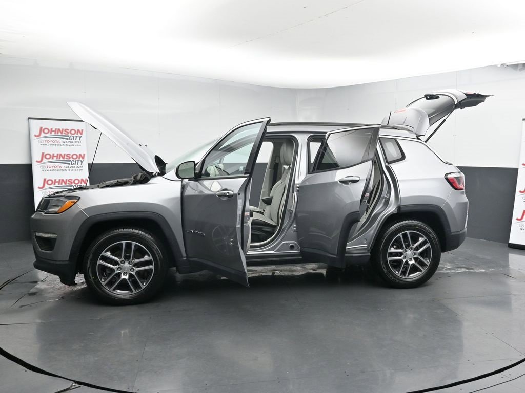 Used 2019 Jeep Compass Latitude w/ Popular Equipment Group image 47