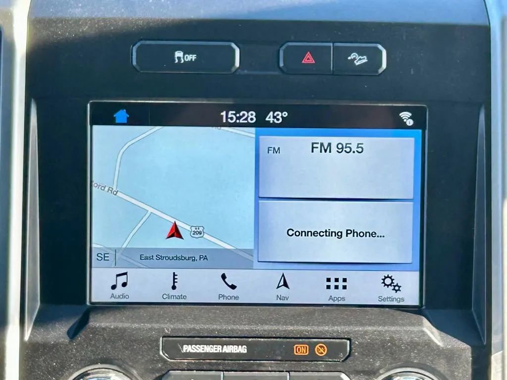 Used 2018 Ford F250 Lariat w/ Chrome Package image 22