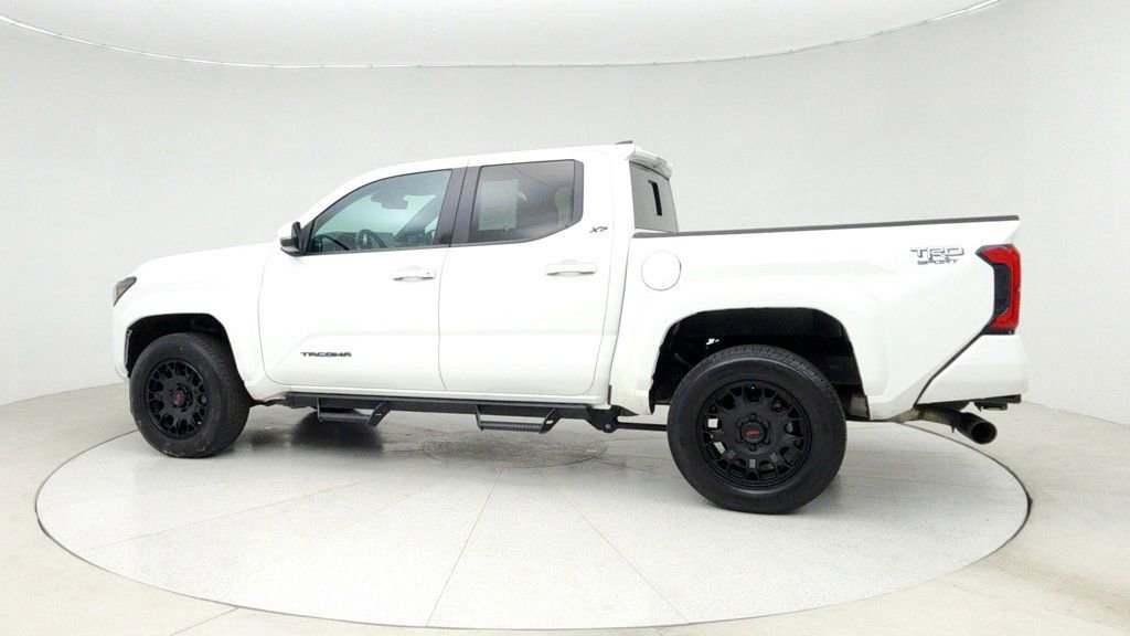 Used 2024 Toyota Tacoma TRD Sport w/ TRD Sport Upgrade Package RWD image 7
