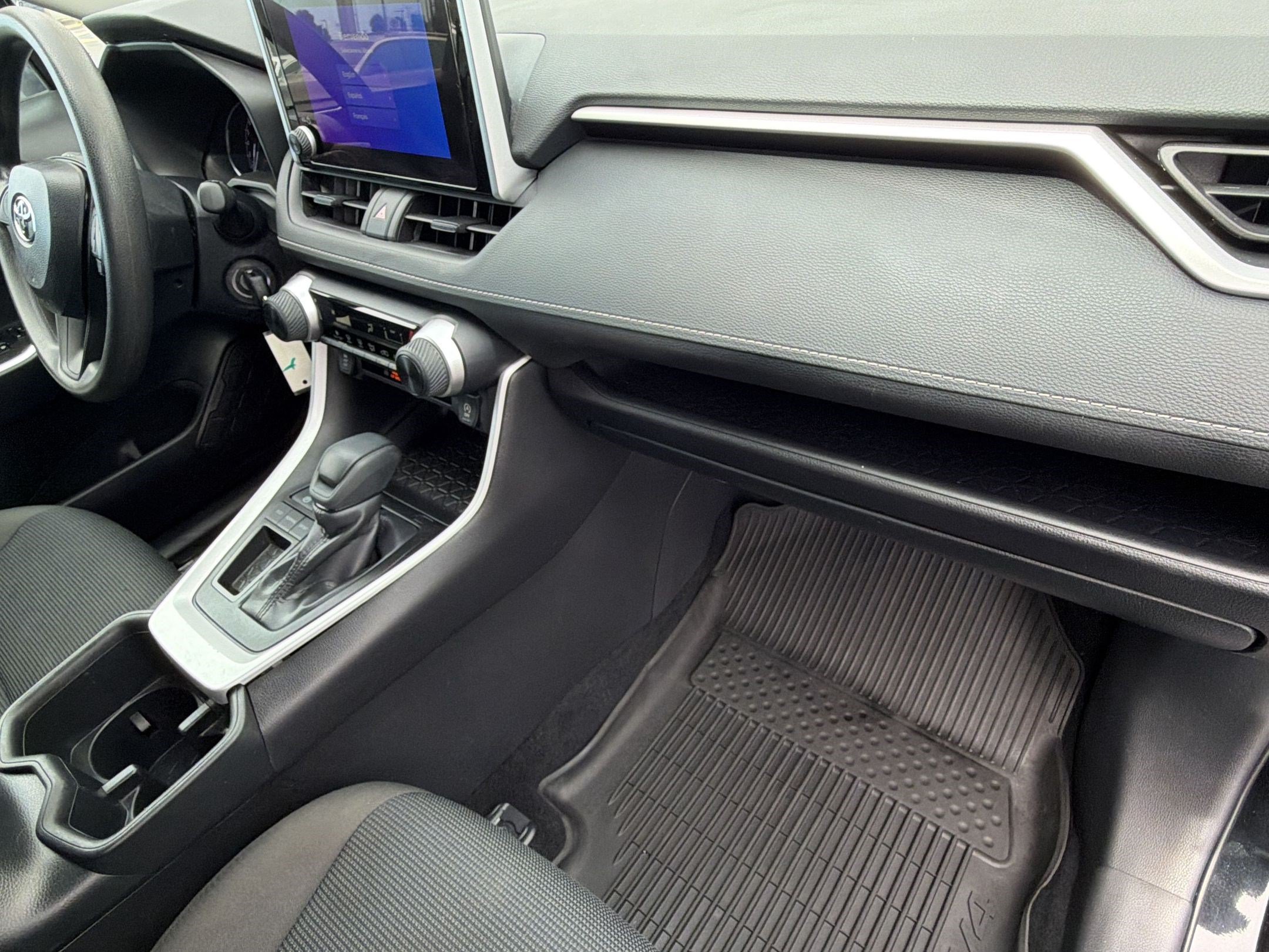 Certified 2024 Toyota RAV4 LE FWD image 33