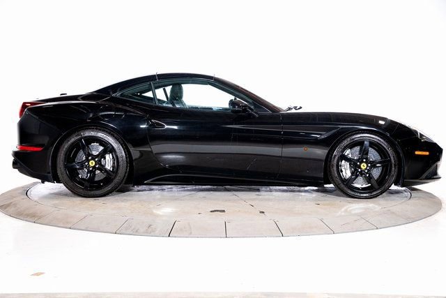 Certified 2017 Ferrari California T image 10