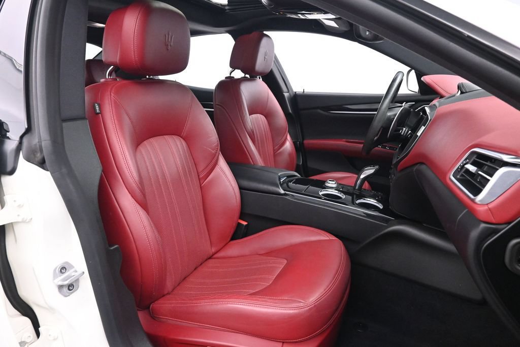 Used 2022 Maserati Ghibli Modena RWD image 40
