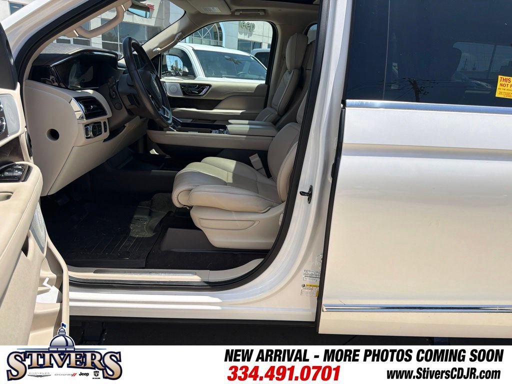 Used 2018 Lincoln Navigator L Reserve w/ Technology Package AWD/4WD image 14