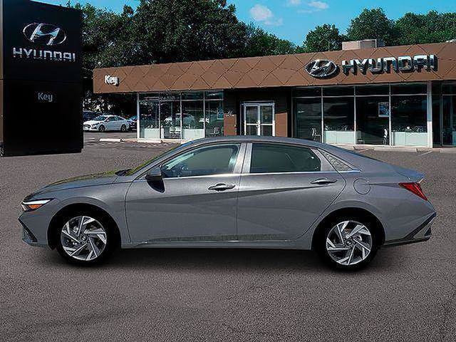 New 2026 Hyundai Elantra Limited FWD image 5