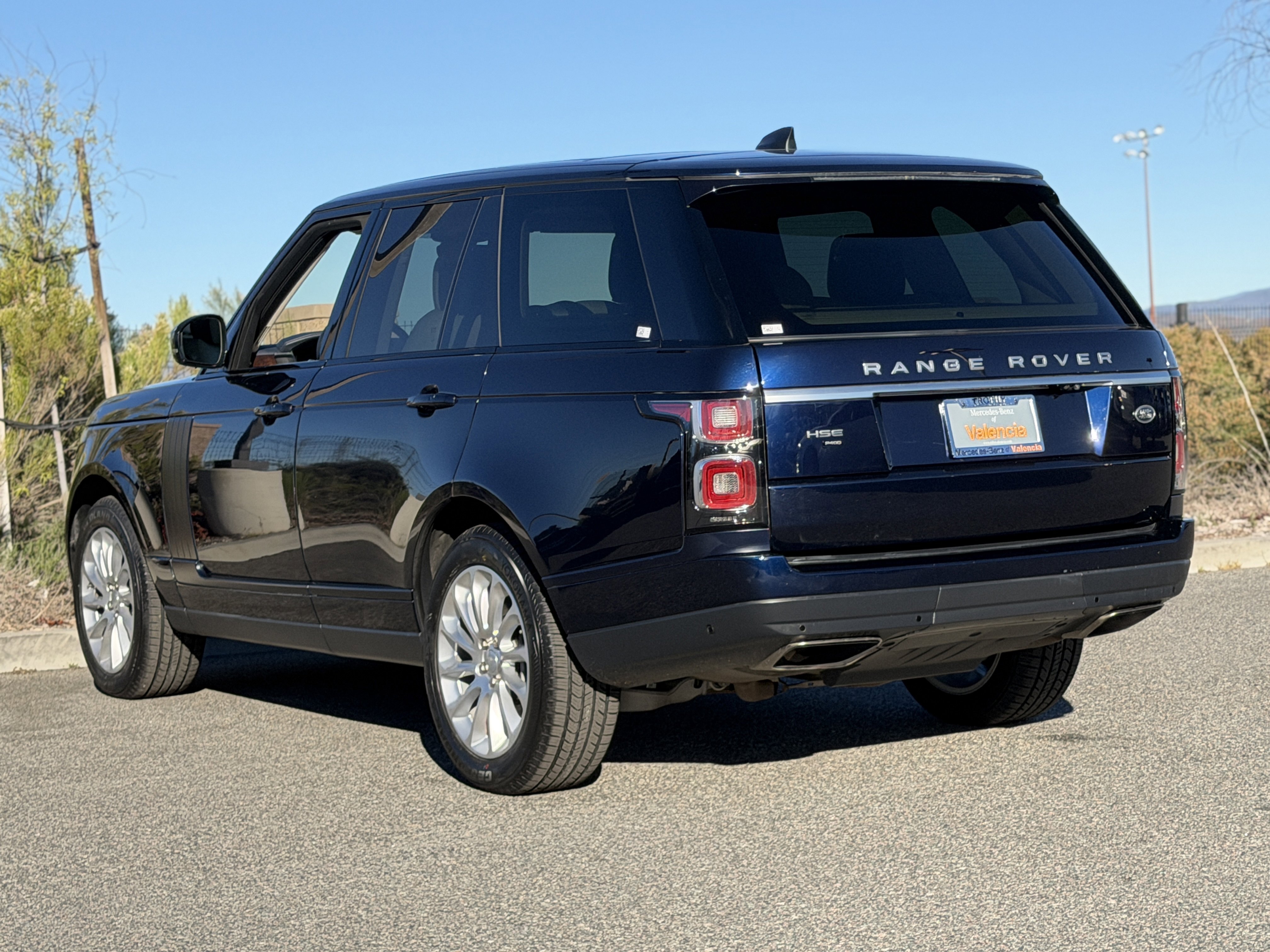 Used 2020 Land Rover Range Rover HSE image 9