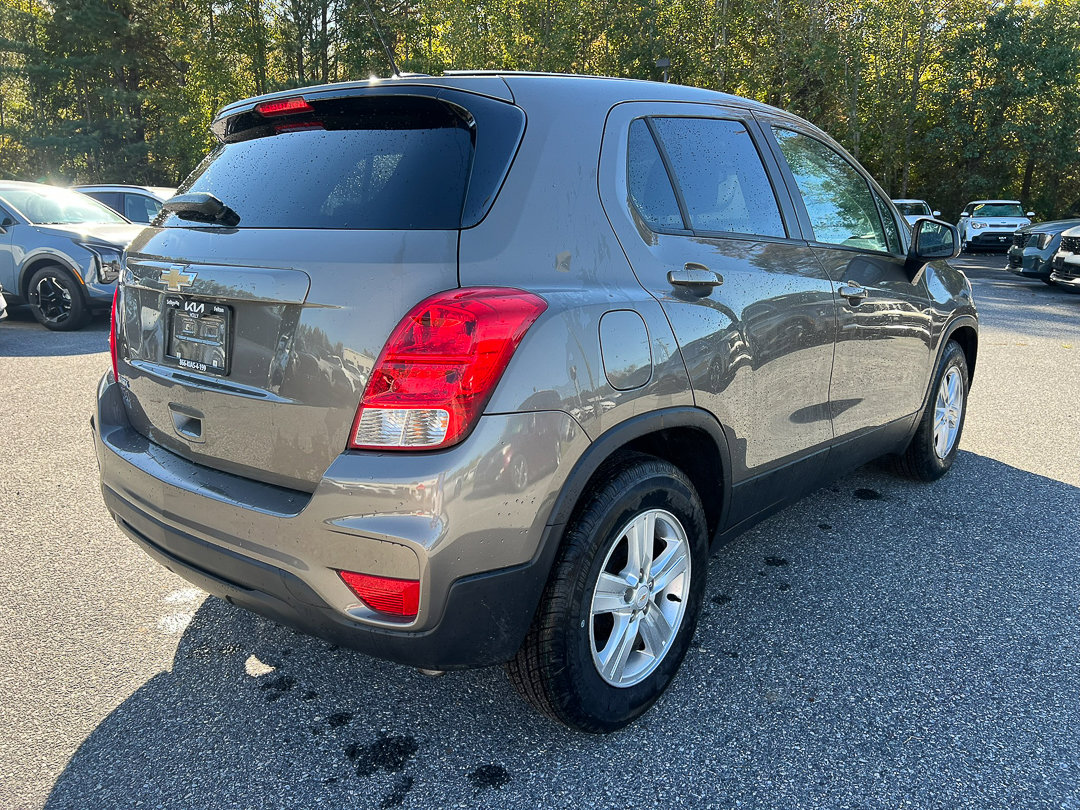 Used 2021 Chevrolet Trax LS w/ Tint and Cruise Package image 6
