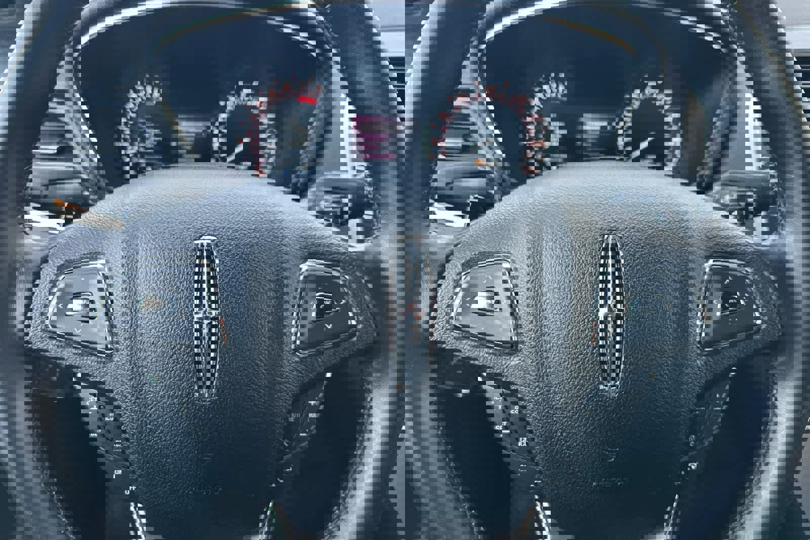 Used 2017 Lincoln MKC Select w/ Select Plus Package image 26