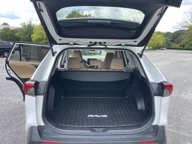Used 2020 Toyota RAV4 LE w/ All Weather Liner Package AWD/4WD image 25
