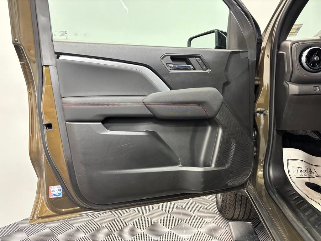 Used 2023 Chevrolet Colorado Z71 AWD/4WD image 21