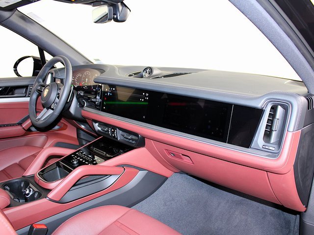 New 2026 Porsche Cayenne S image 28