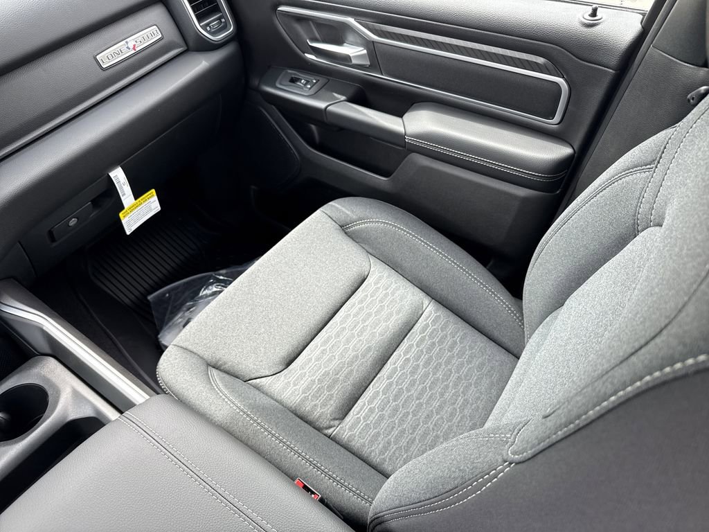 New 2026 RAM 1500 4x4 Crew Cab image 27