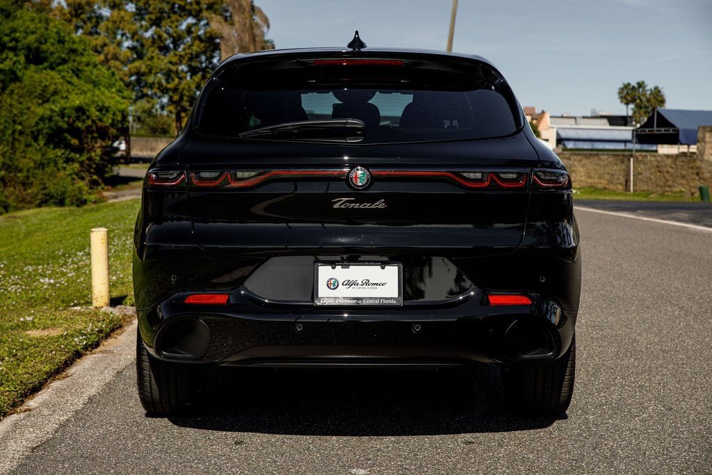 New 2025 Alfa Romeo Tonale AWD/4WD image 4