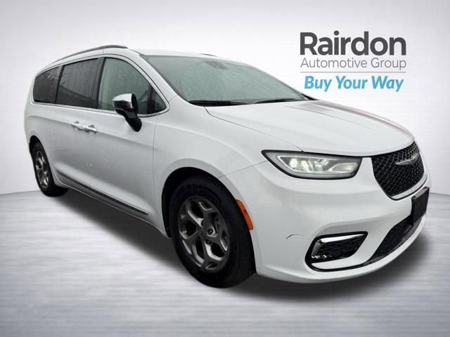 Used 2023 Chrysler Pacifica Limited FWD image 1