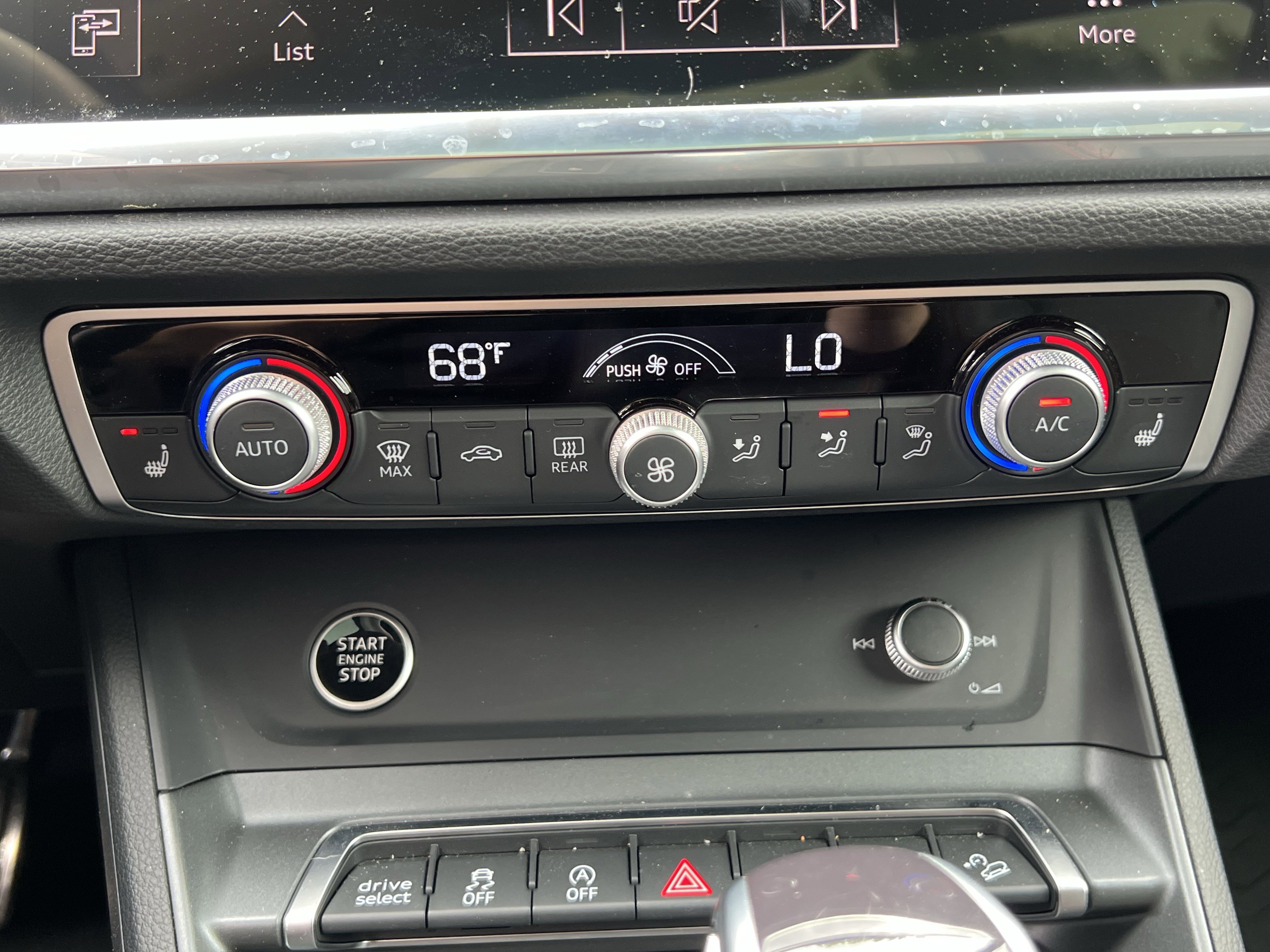 Used 2025 Audi Q3 2.0T Premium Plus w/ Premium Plus Package image 30