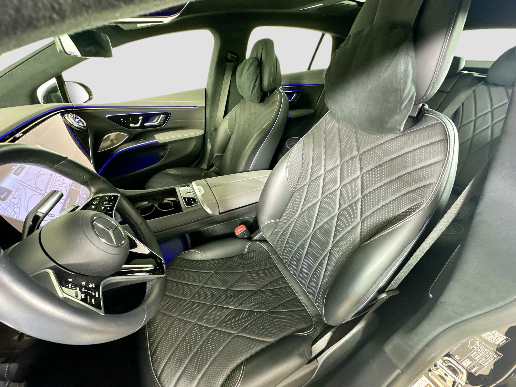 Certified 2023 Mercedes-Benz EQS 580 4MATIC Sedan w/ Exclusive Trim Package image 26