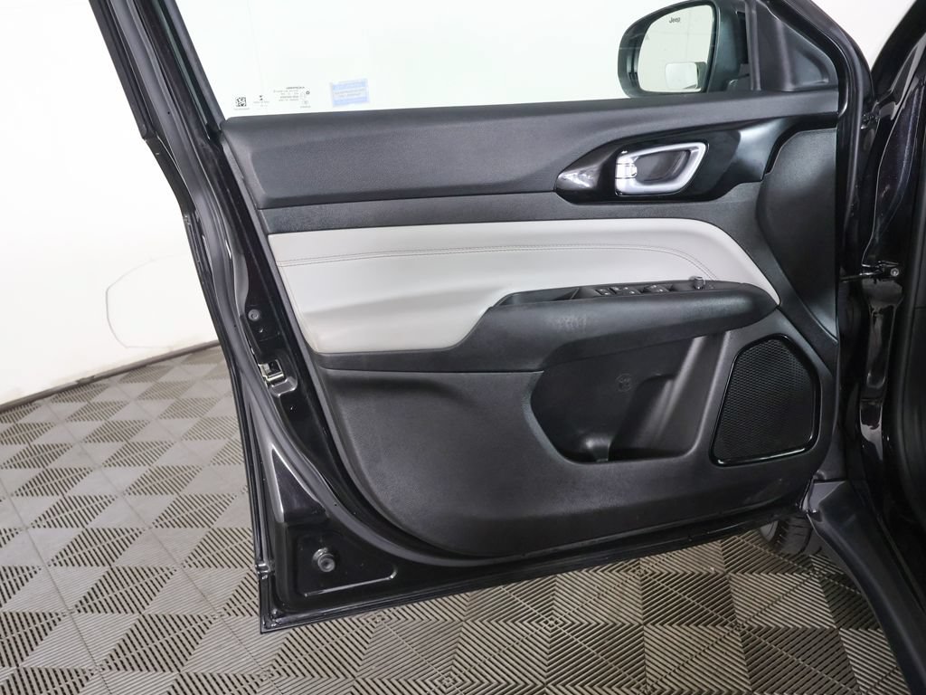 Used 2022 Jeep Compass Limited AWD/4WD image 22