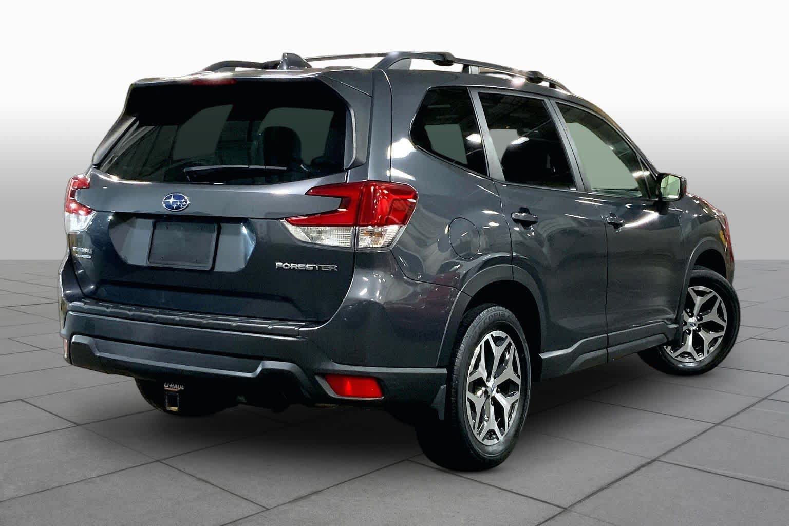 Used 2021 Subaru Forester Premium AWD/4WD image 13