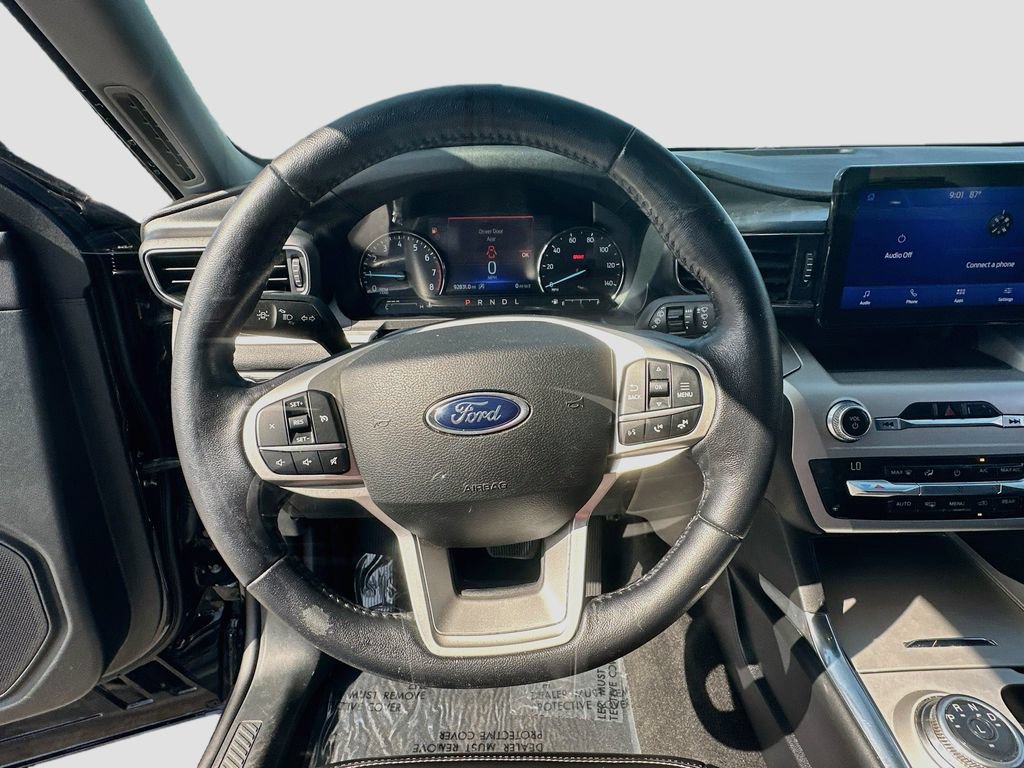 Used 2021 Ford Explorer XLT w/ Equipment Group 202A RWD image 11